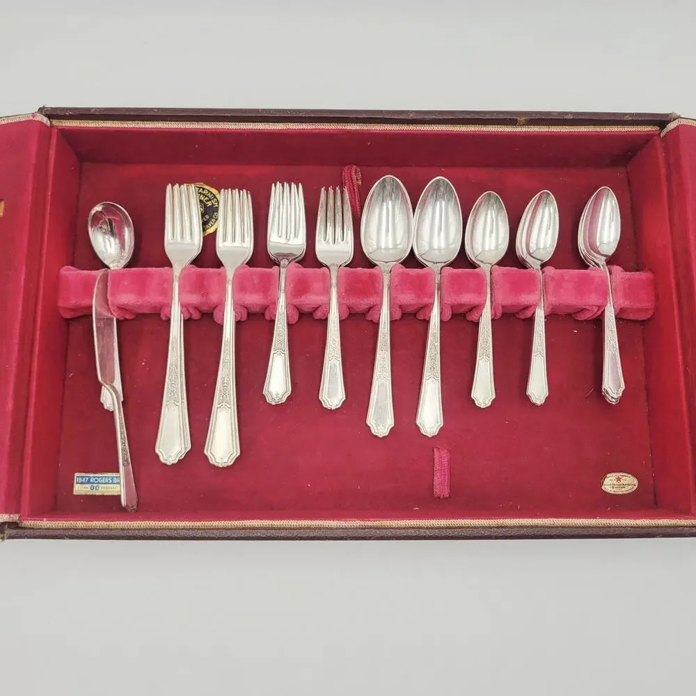 1847 Rogers Bros Ancestral Service for 8 Al Silverplate Flatware Set 43 Pcs